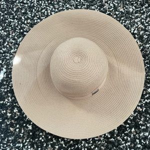 Wallaroo hat